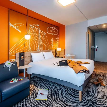 Ibis Styles Centre Hotell 3*