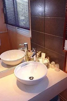 Ibis Styles Centre 호텔 앙세니스