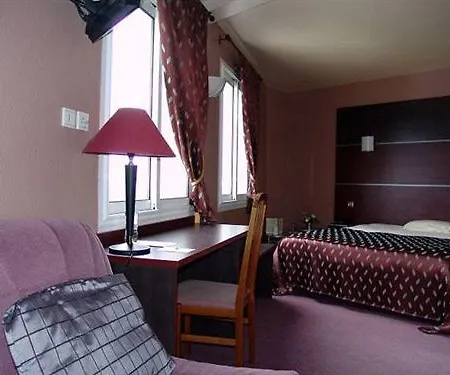 Ibis Styles Centre 3* 昂斯尼