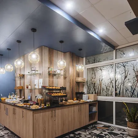 Ibis Styles Centre 호텔 앙세니스