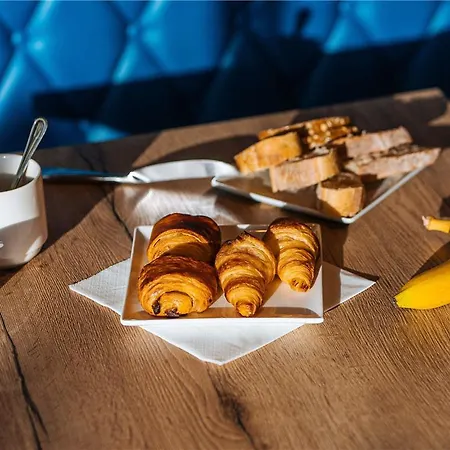 Ibis Styles Centre 3* אנסניס