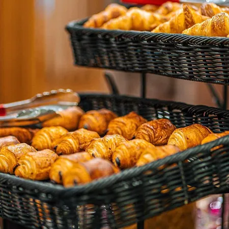 Ibis Styles Centre 3*