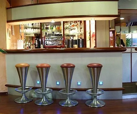 Ibis Styles Centre 3*