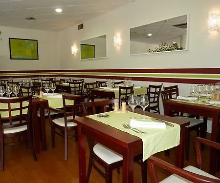 Ibis Styles Centre 3*