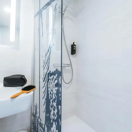 Ibis Styles Centre 3*