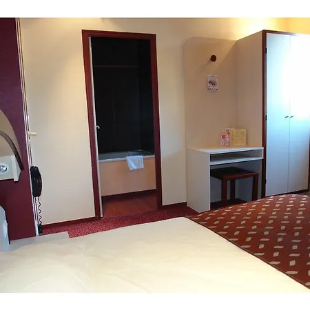 Ibis Styles Centre Hotell 3*