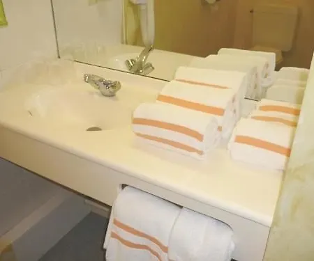 Ibis Styles Centre 호텔 앙세니스