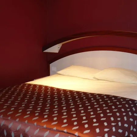 Ibis Styles Centre 3*